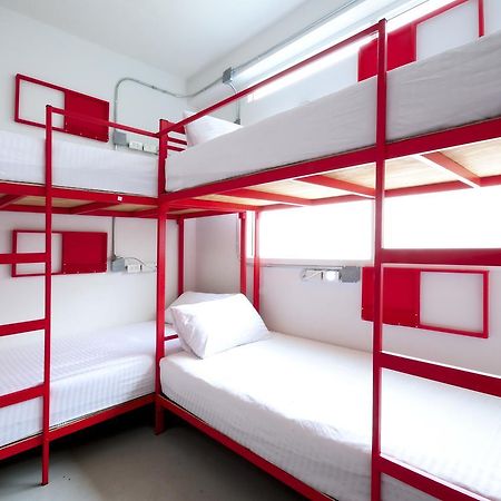 Jellybean Ezy Hostel Sathorn Bangkok Zewnętrze zdjęcie