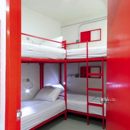 Jellybean Ezy Hostel Sathorn Bangkok Zewnętrze zdjęcie