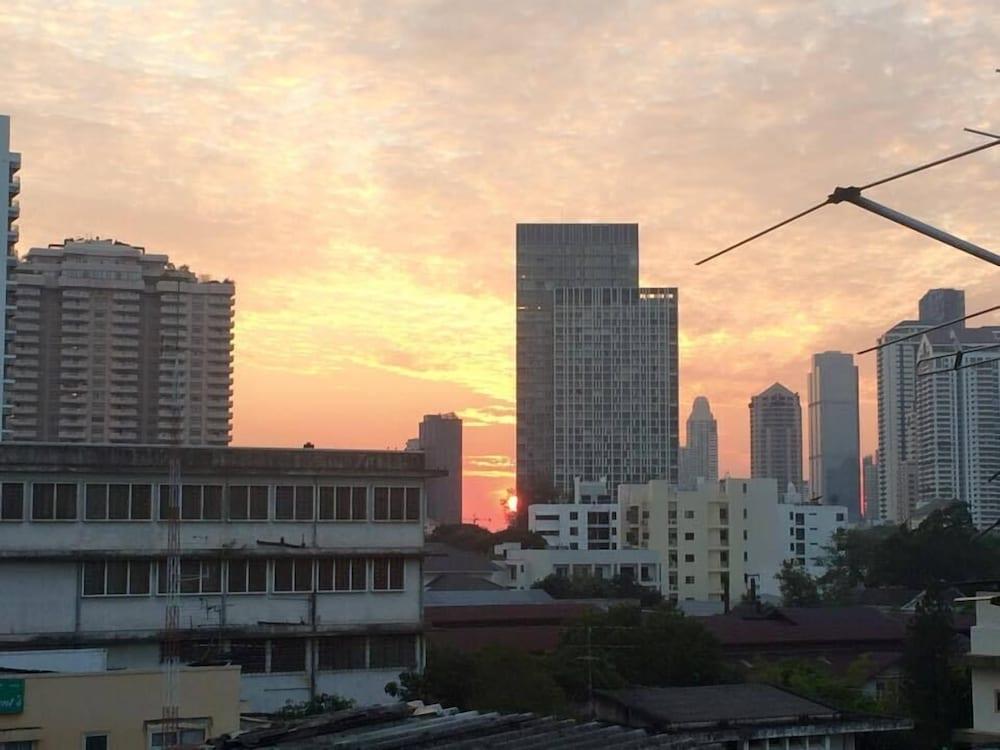 Jellybean Ezy Hostel Sathorn Bangkok Zewnętrze zdjęcie