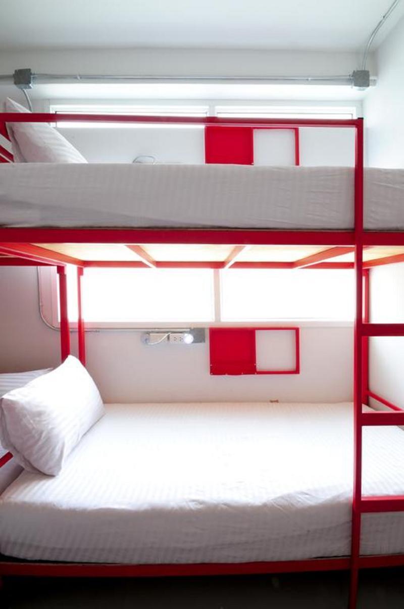 Jellybean Ezy Hostel Sathorn Bangkok Zewnętrze zdjęcie